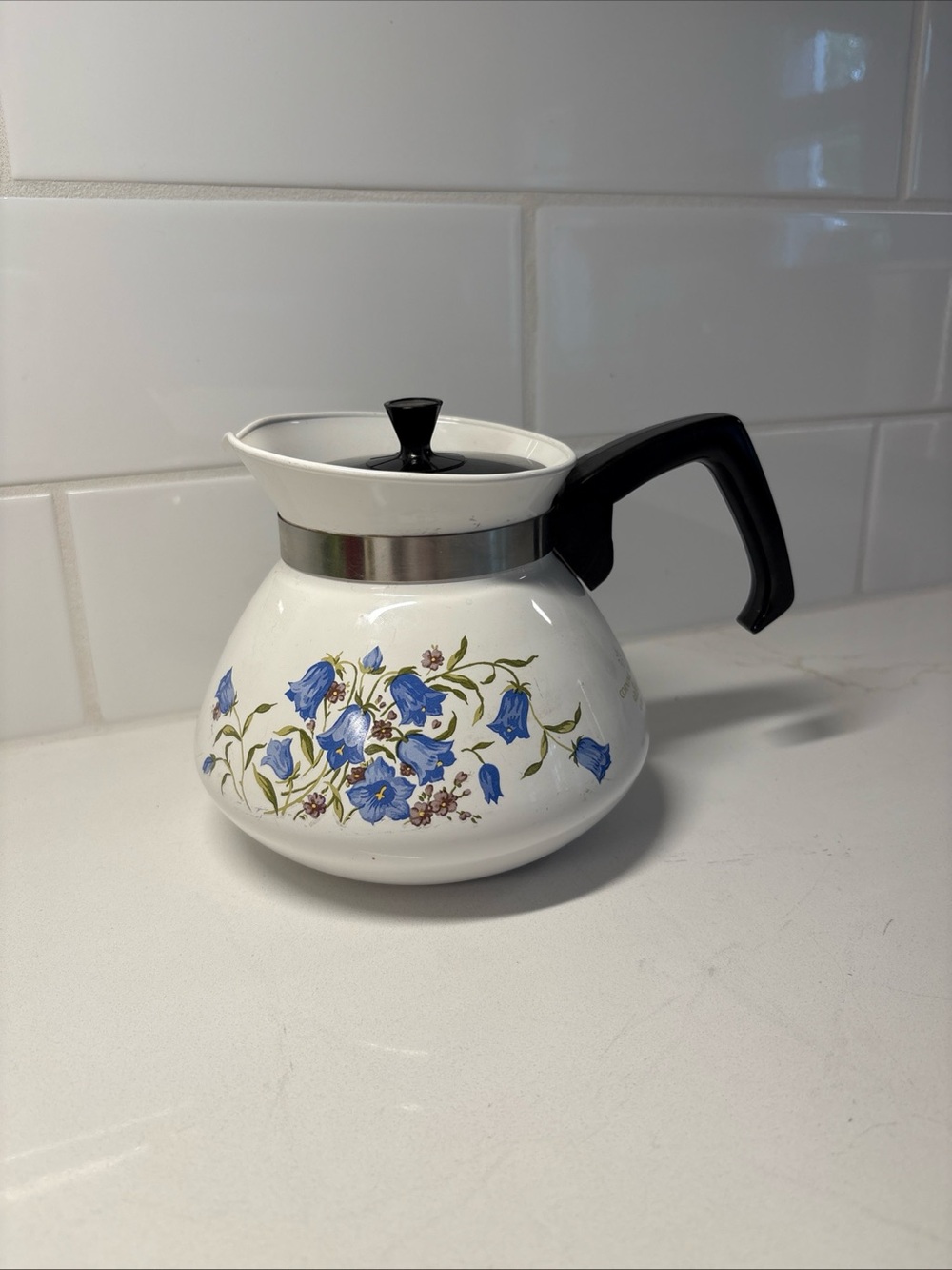 Vintage Corning Ware Bluebells 6 cup Teapot w lid rare.